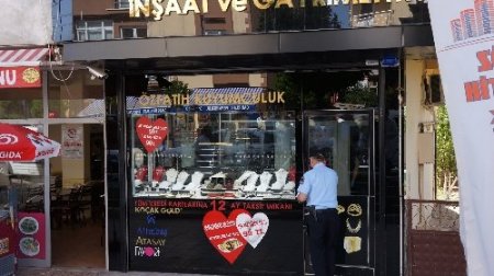 Sancaktepe'de kuyumcu soygunu