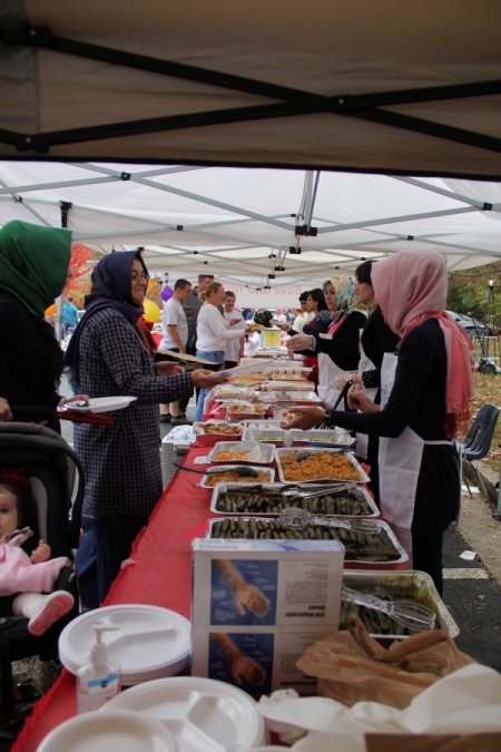 Sandy mağdurları için kermes düzenlediler
