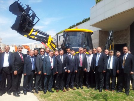 Sanko, iş makinelerini Antalya’da görücüye çıkardı