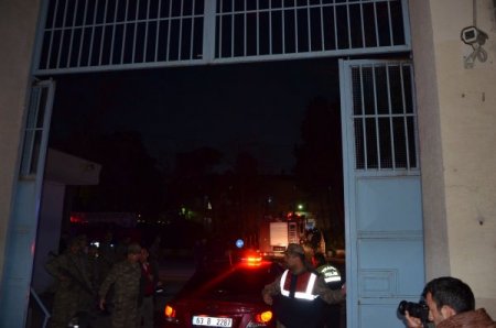 Şanlıurfa Cezaevi’nde yine yangın: 4 kişi yaralandı