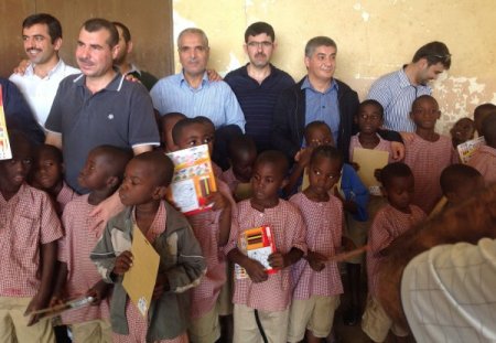 Şanlıurfalı işadamları kıtaları aştı, Fildişi'nde 10 bin aile ile bayramlaştı