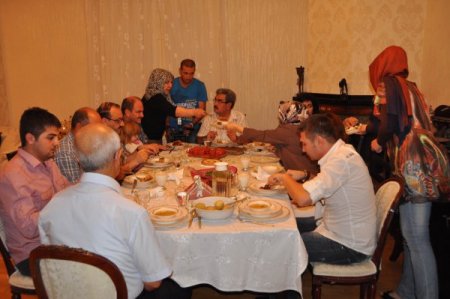 Şanlıurfalılar misafirleri evlerinde ağırladı