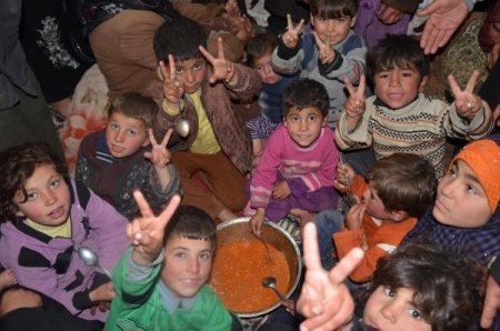 Şanlıurfa’ya gelen Suriyeliler taziyeevine sığındı