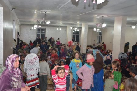 Şanlıurfa’ya gelen Suriyeliler taziyeevine sığındı