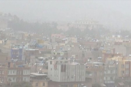 Şanlıurfa’yı toz bulutu sardı