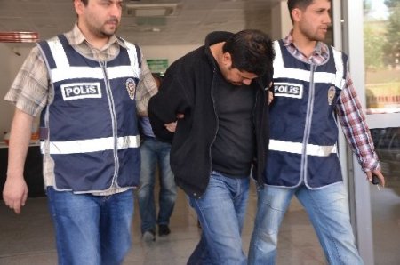 Şantaj yolu ile gasp yapan çete çökertildi:4 gözaltı