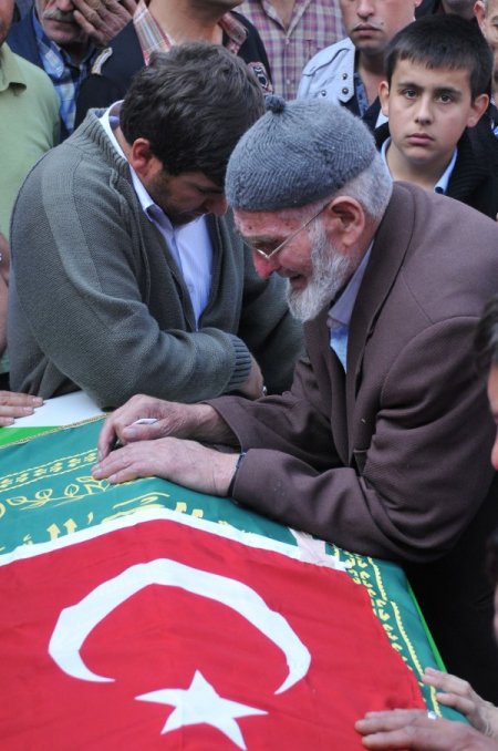 Şantiyede ölen 4 işçi, Çorum'da toprağa verildi