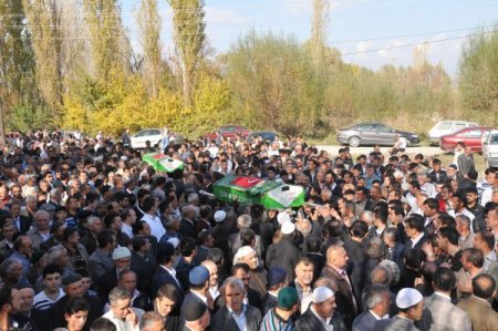 Şantiyede ölen 4 işçi, Çorum'da toprağa verildi