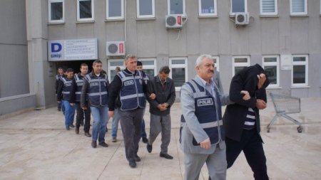 Şantiyelerden iş makinesi çalan çete 'Kepçe' operasyonuyla çökertildi