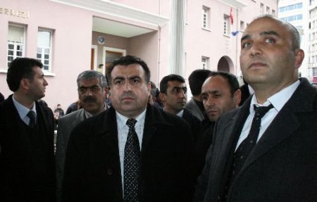 Santral Garaj'a Girmelerine Yasak Getirilen Minibüsçüler Belediyenin Kapısına Dayandı