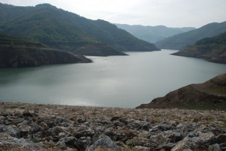 Sapanca Gölü'nden Yuvacık Barajı'na su takviyesi