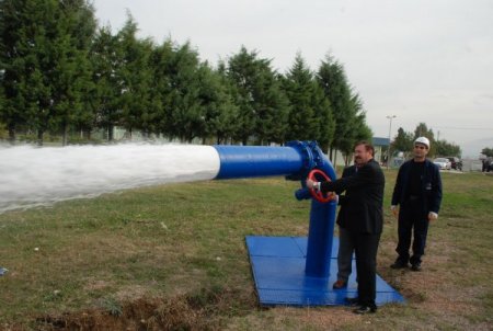 Sapanca Gölü'nden Yuvacık Barajı'na su takviyesi