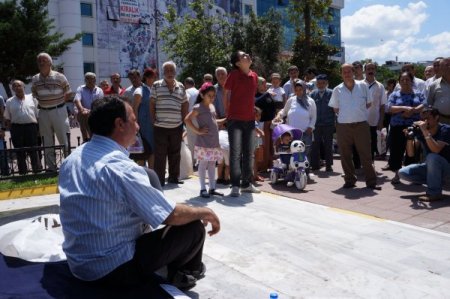 Sapıkların Yakalanması İçin Açlık Grevine Başladı