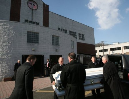 Sarai Sierra, nikahı kıyıldığı kilisede cenaze töreni düzenlendi