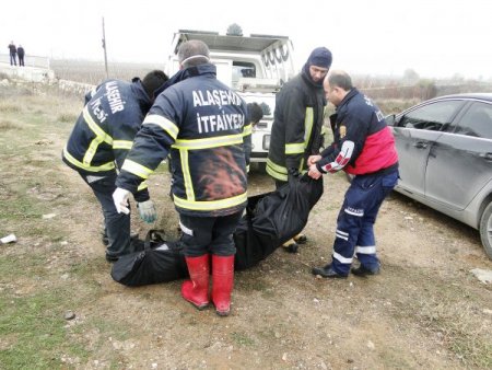 Şarampole uçan TIR'ın şoförü yanarak öldü
