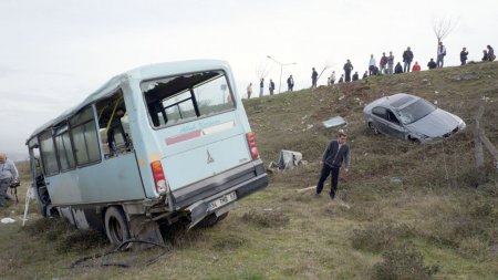 Şarampole yuvarlanan araçtan sağ çıktılar