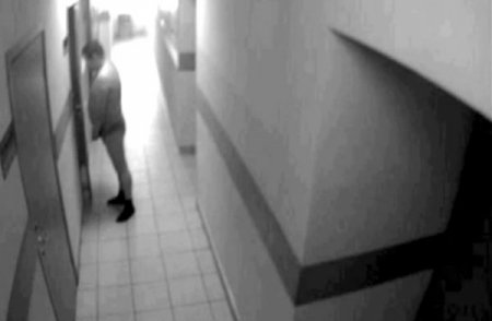 Sarhoş Polis Amiri Emniyet Koridorunu Tuvalet Sanırsa