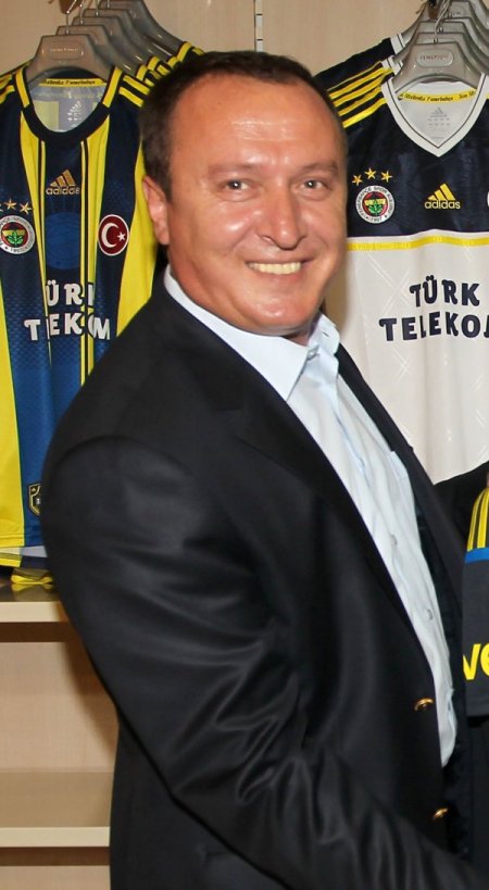 Sarı kanaryalı tabletler 749 liradan vitrinde