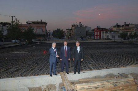 Sarıçam Deresi üzerinde yapılan köprü ulaşımı kolaylaştıracak