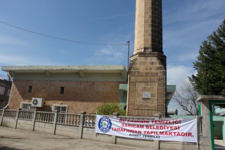 Sarıçam'da camileri belediyenin kurduğu ekip temizliyor