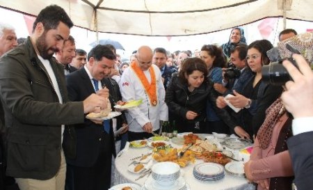 Sarıçam’ın lezzetleri yarıştı