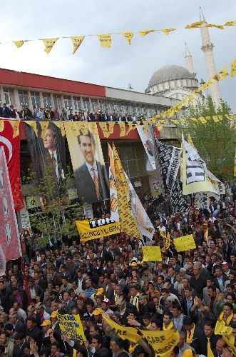 Sarıgül: Uçaklar Bomba Değil Turist Taşısın