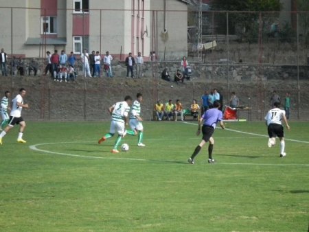 Sarıkamış Esnaf Spor ilk galibiyetini aldı