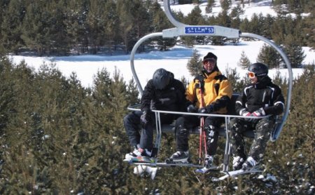 Sarıkamış kayakseverleri ağırlıyor