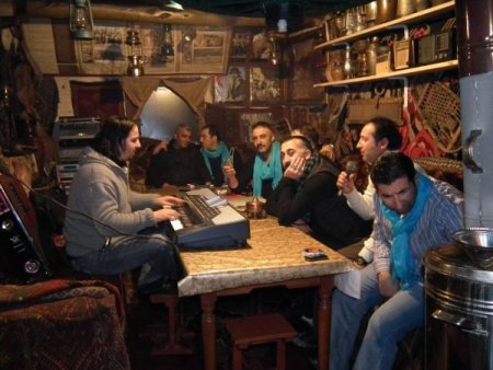 Sarıkamış Kültürevi'nde, yaz kış yerli ve yabancı turistler eksik olmuyor