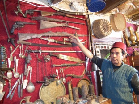 Sarıkamış Kültürevi'nde, yaz kış yerli ve yabancı turistler eksik olmuyor