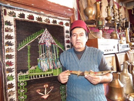 Sarıkamış Kültürevi'nde, yaz kış yerli ve yabancı turistler eksik olmuyor