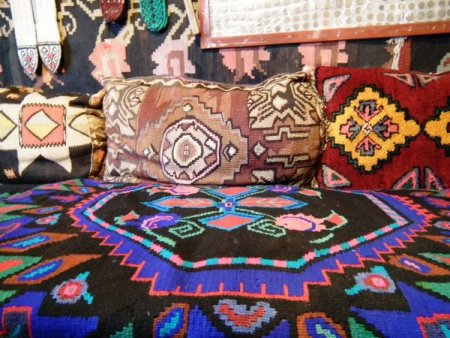 Sarıkamış Kültürevi'nde, yaz kış yerli ve yabancı turistler eksik olmuyor