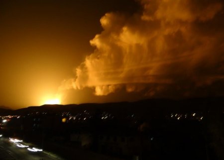 Sarıkamış'ta, Doğalgaz Boru Hattından Çıkan Yangın Korkutuyor