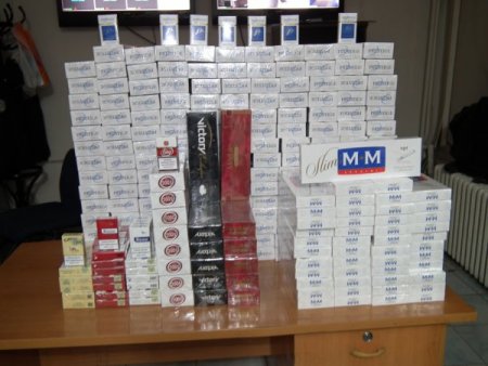 Sarıkamış'ta 2 bin 412 paket kaçak sigara ele geçirildi