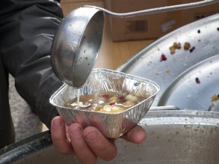 Sarıkamış'ta 2 bin kişiye aşure dağıtıldı