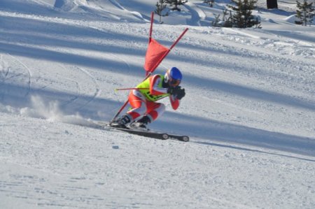 Sarıkamış’ta kayak ve snowbord yarışları yapıldı