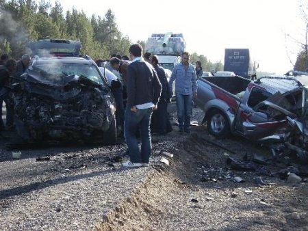 Sarıkamış'ta Kaza: 1 Ölü, 1 Yaralı