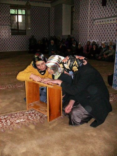 Sarıkamış'ta Kız Kur'an Kursları Yarıştı
