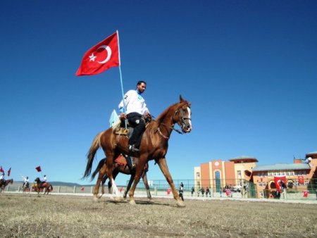 Sarıkamış’ta kurtuluşun 92’inci yıl coşkusu