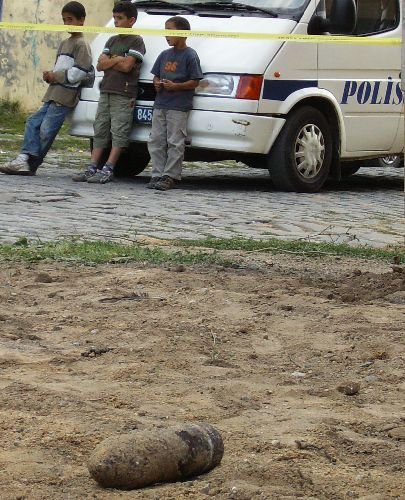 Sarıkamış'ta Patlamamış Top Mermisi Bulundu