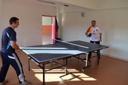 Sarıkaya, Masa Tenisi Turnuvası'nda şampiyon oldu