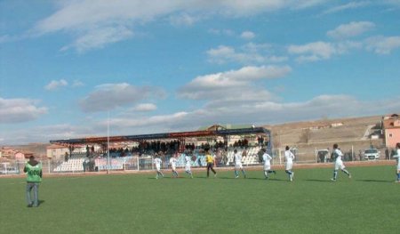 Sarıkayalılar halı sahalarının aydınlatılmasını istiyor