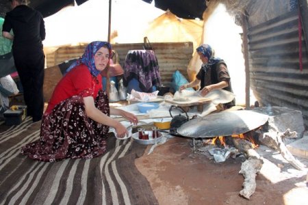Sarıkeçili Yörüklerin Yayla Göçü Başladı