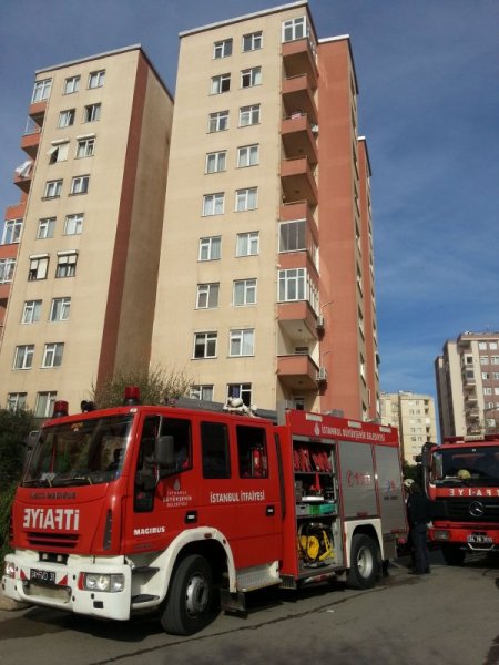 Şarj sırasında patlayan cep telefonu yangın çıkardı