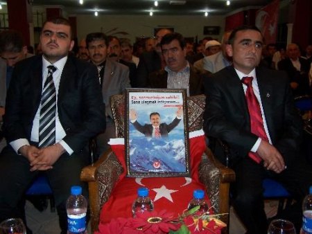 Şarkışla Alperenleri Gençlik Şöleninde Merhum Muhsin Başkan Anıldı