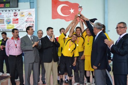 Saruhanlı Bahar Voleybol Turnuvası Sonuçlandı