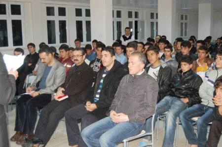 Sason'da “Aile İnsanın Cennetidir” konulu konferans