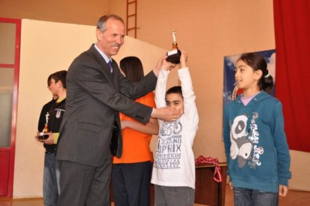 Satranç Turnuvasında Dereceye Giren Öğrenciler Ödüllendirildi