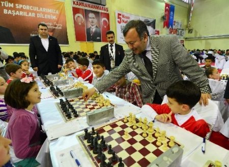 Satranç tutkunları Kahramanmaraş'ta buluştu