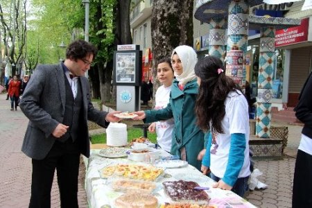 SAÜ öğrencileri, bayat ekmeği değerlendirdi